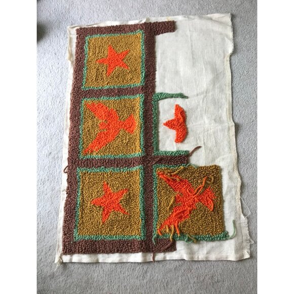 Vtg 1970's Handmade Punch Needle Wall Hanging Stars And Eagles Pattern 24" x 36" - Picture 3 of 10